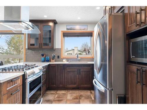 3 Rivervalley Place Se, Calgary, AB - Indoor Photo Showing Kitchen With Stainless Steel Kitchen With Upgraded Kitchen