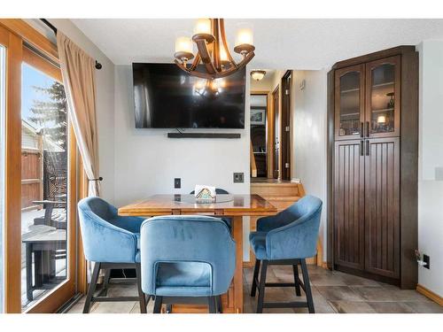 3 Rivervalley Place Se, Calgary, AB - Indoor Photo Showing Dining Room