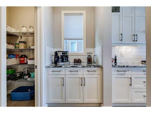 671 Cranston Avenue Se, Calgary, AB - Indoor Photo Showing Kitchen