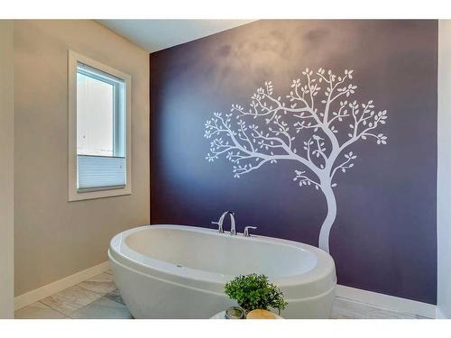 671 Cranston Avenue Se, Calgary, AB - Indoor Photo Showing Bathroom