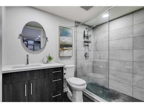 671 Cranston Avenue Se, Calgary, AB - Indoor Photo Showing Bathroom