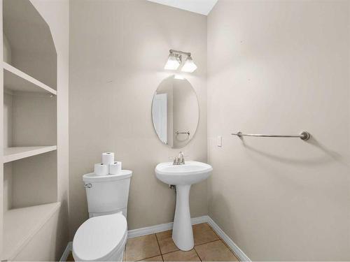 21 Cranwell Square Se, Calgary, AB - Indoor Photo Showing Bathroom