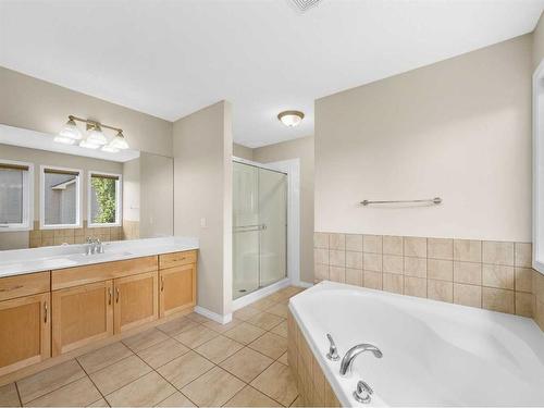 21 Cranwell Square Se, Calgary, AB - Indoor Photo Showing Bathroom