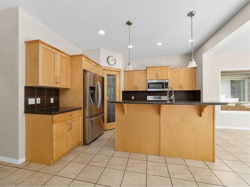 21 Cranwell Square Se, Calgary, AB - Indoor Photo Showing Kitchen