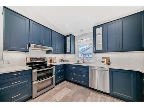 50 Somercrest Circle Sw, Calgary, AB - Indoor Photo Showing Kitchen With Upgraded Kitchen