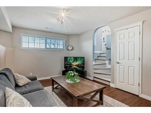 50 Somercrest Circle Sw, Calgary, AB - Indoor Photo Showing Living Room