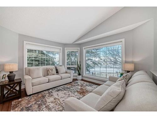 50 Somercrest Circle Sw, Calgary, AB - Indoor Photo Showing Living Room