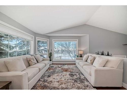 50 Somercrest Circle Sw, Calgary, AB - Indoor Photo Showing Living Room