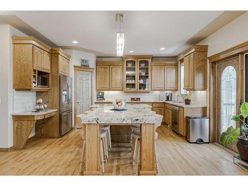 191 Rocky Ridge Landing Nw, Calgary, AB - Indoor Photo Showing Kitchen With Upgraded Kitchen