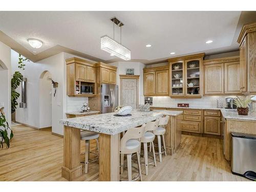 191 Rocky Ridge Landing Nw, Calgary, AB - Indoor Photo Showing Kitchen With Stainless Steel Kitchen With Upgraded Kitchen