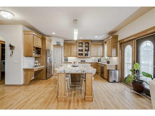 191 Rocky Ridge Landing Nw, Calgary, AB - Indoor Photo Showing Kitchen