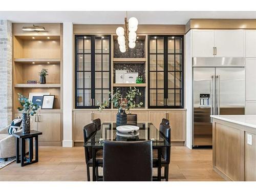 1618 Bowness Road Nw, Calgary, AB - Indoor Photo Showing Dining Room