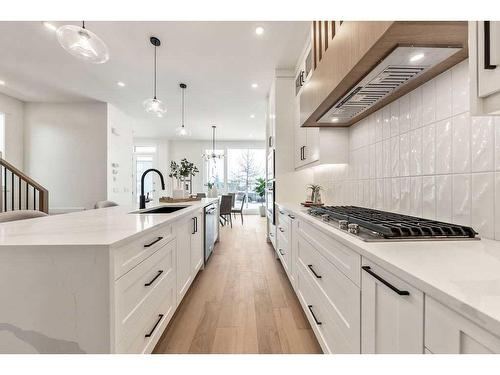 3115 13 Avenue Sw, Calgary, AB - Indoor Photo Showing Kitchen With Upgraded Kitchen