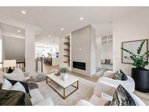 3115 13 Avenue Sw, Calgary, AB - Indoor Photo Showing Living Room