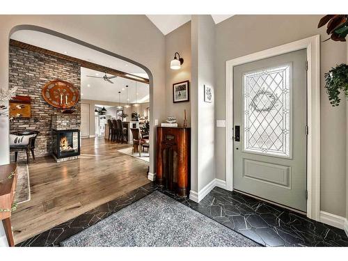 528 14 Avenue Ne, Calgary, AB - Indoor Photo Showing Other Room With Fireplace