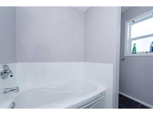 96 Taradale Drive Ne, Calgary, AB - Indoor Photo Showing Bathroom