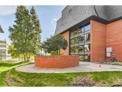 1301-4001A 49 Street NW Calgary, AB T3A 2C9