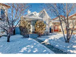 38 Everstone Court SW Calgary, AB T2Y 4J6