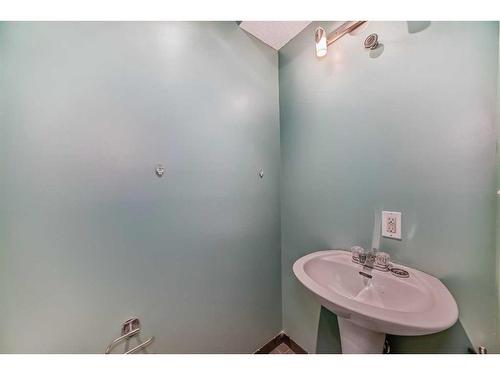 218 Taracove Place Ne, Calgary, AB - Indoor Photo Showing Bathroom