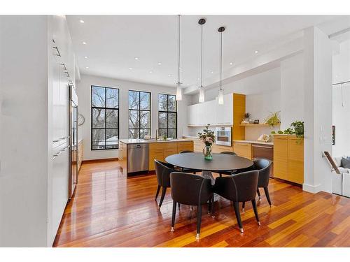 1010 39 Avenue Sw, Calgary, AB - Indoor Photo Showing Dining Room