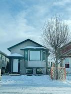 98 Tarawood Road NE Calgary, AB T3J 5B2