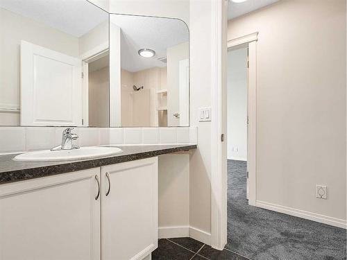 53 Chaparral Ridge Rise Se, Calgary, AB - Indoor Photo Showing Bathroom