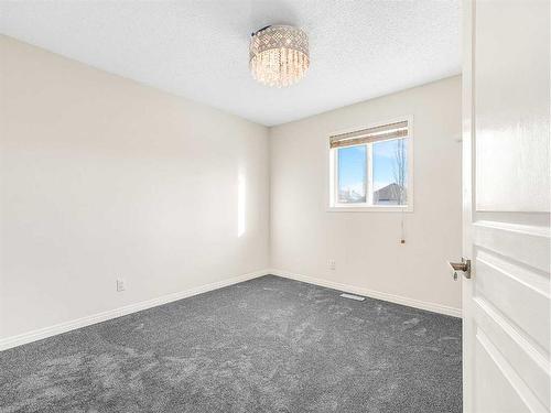 53 Chaparral Ridge Rise Se, Calgary, AB - Indoor Photo Showing Other Room