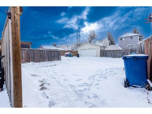 214 Erin Circle Se, Calgary, AB - Outdoor