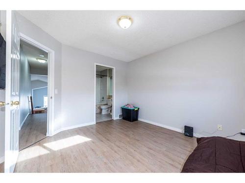 214 Erin Circle Se, Calgary, AB - Indoor