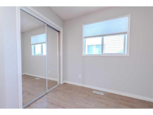 214 Erin Circle Se, Calgary, AB - Indoor Photo Showing Other Room