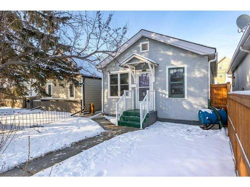 1532 19 Avenue Nw, Calgary, AB - Outdoor