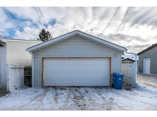 1532 19 Avenue Nw, Calgary, AB - Outdoor With Exterior