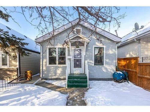 1532 19 Avenue Nw, Calgary, AB - Outdoor