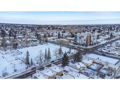 1532 19 Avenue Nw, Calgary, AB - Outdoor With View