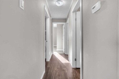 421 Main Street, Champion, AB - Indoor Photo Showing Other Room