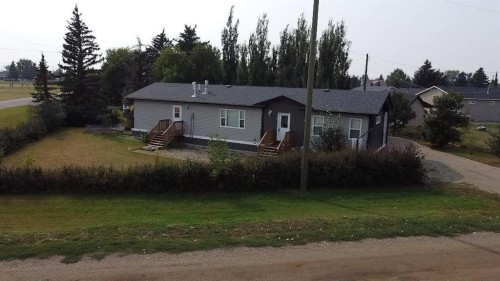 421 Main Street, Champion, AB - Outdoor