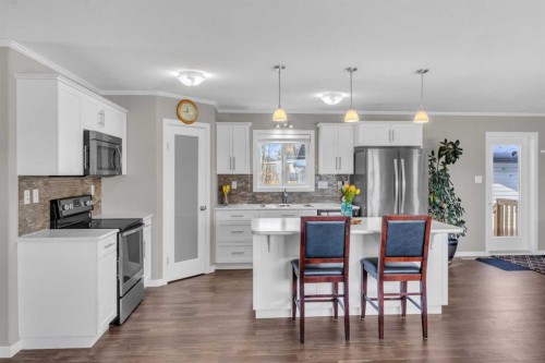 421 Main Street, Champion, AB - Indoor Photo Showing Kitchen With Stainless Steel Kitchen With Upgraded Kitchen