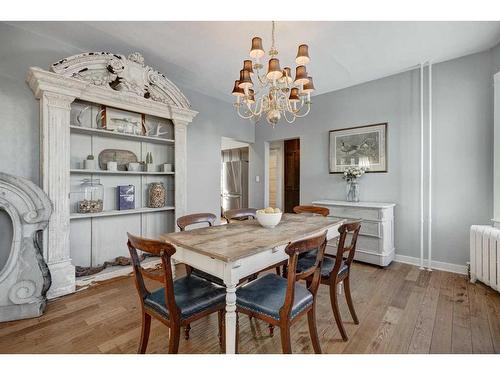 3536 2 Avenue Sw, Calgary, AB - Indoor Photo Showing Dining Room