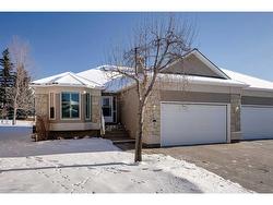 11 Scimitar Landing NW Calgary, AB T3L 2B4