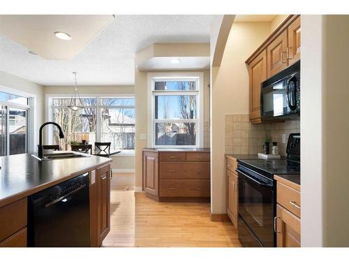 12 Tuscany Glen Place Nw, Calgary, AB - Indoor Photo Showing Kitchen