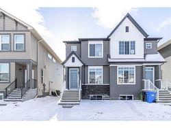 431 TEKARRA Drive NW Calgary, AB T3R 2G3