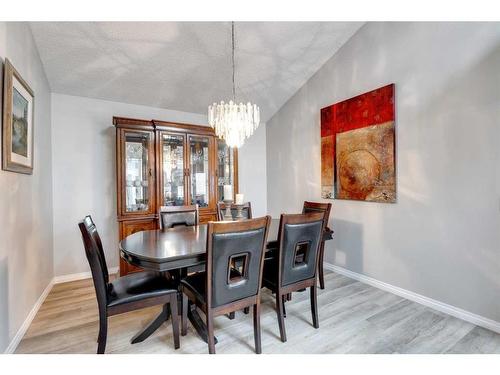 229 Chaparral Villas Se, Calgary, AB - Indoor Photo Showing Dining Room