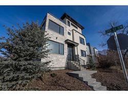 Unit 1-2040 32 Avenue SW Calgary, AB T2T 1W6