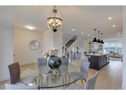 4911 19 Avenue Nw, Calgary, AB - Indoor Photo Showing Dining Room