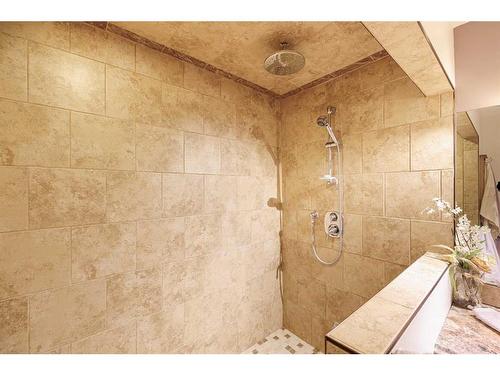 107 Oakfern Way Sw, Calgary, AB - Indoor Photo Showing Bathroom