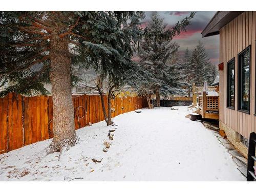 107 Oakfern Way Sw, Calgary, AB - Outdoor