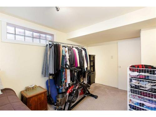 704 47 Avenue Sw, Calgary, AB - Indoor With Storage