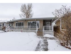 915 23 Avenue NW Calgary, AB T2M 1T5