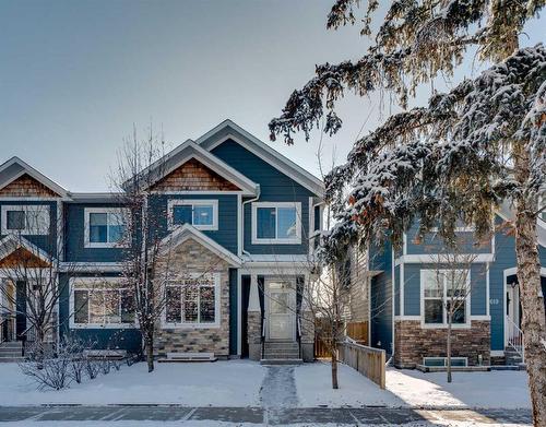 621 15 Avenue Ne, Calgary, AB - Outdoor With Facade