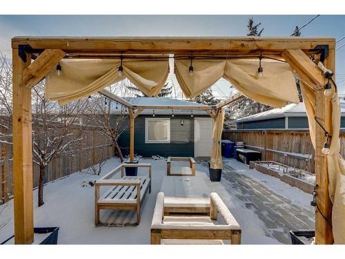 621 15 Avenue Ne, Calgary, AB - Outdoor